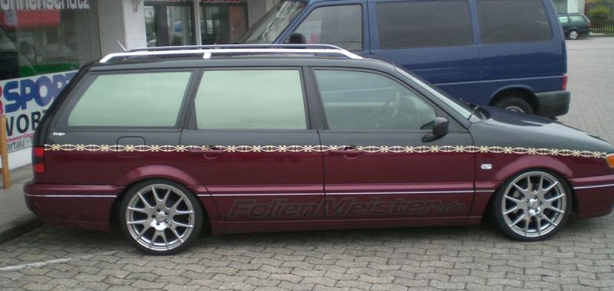 Auto mit getönten Scheiben