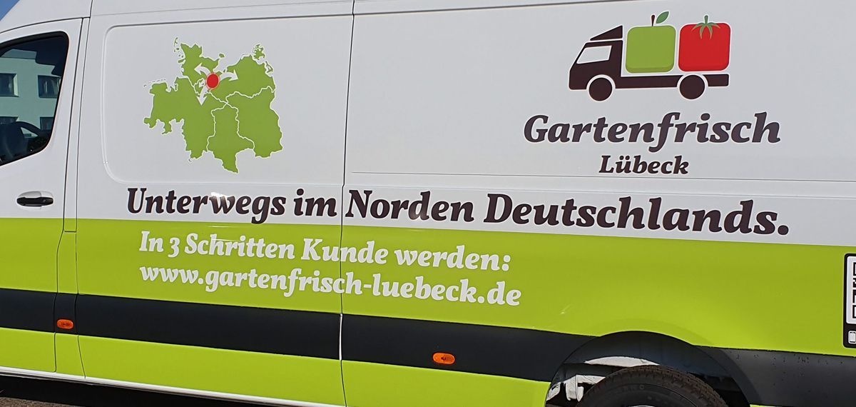 Folienbeschriftung auf einem Auto